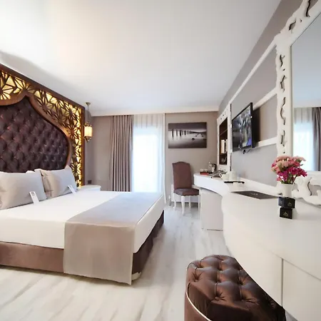 Demonti Hotel
