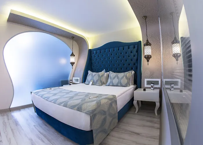 Demonti Otel 4*