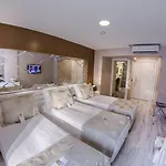 ديمونتي 4*