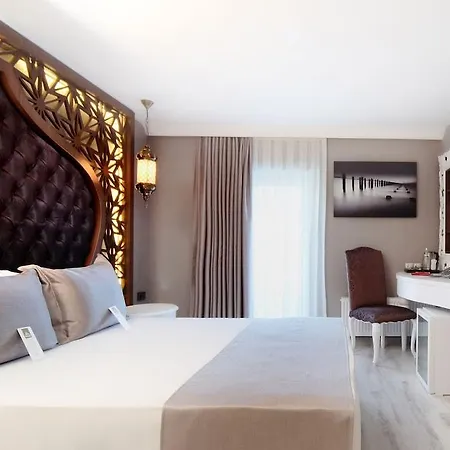 Hotel Demonti 4*