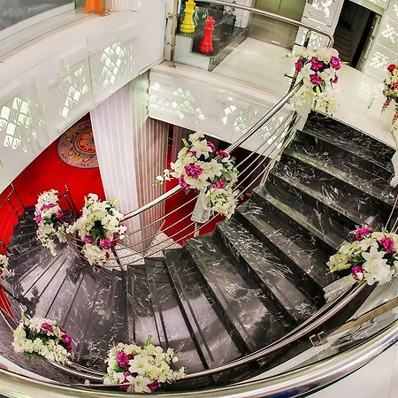 Hotel Demonti