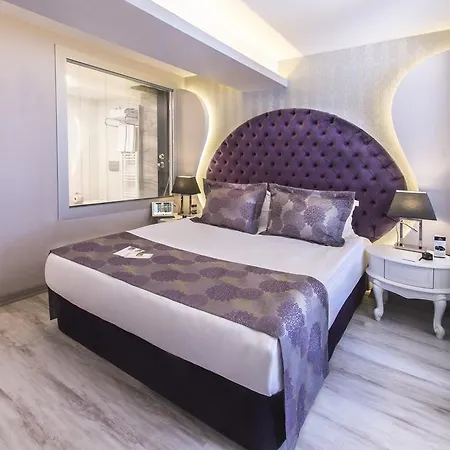 Demonti Otel