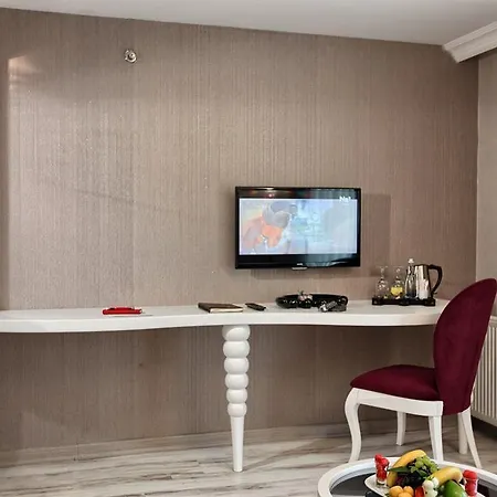 Demonti Otel 4*