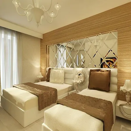 Demonti Otel 4*